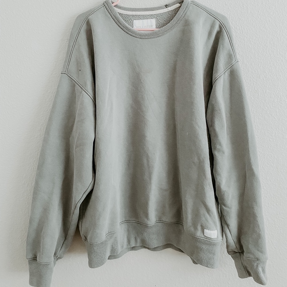 Hollister crewneck